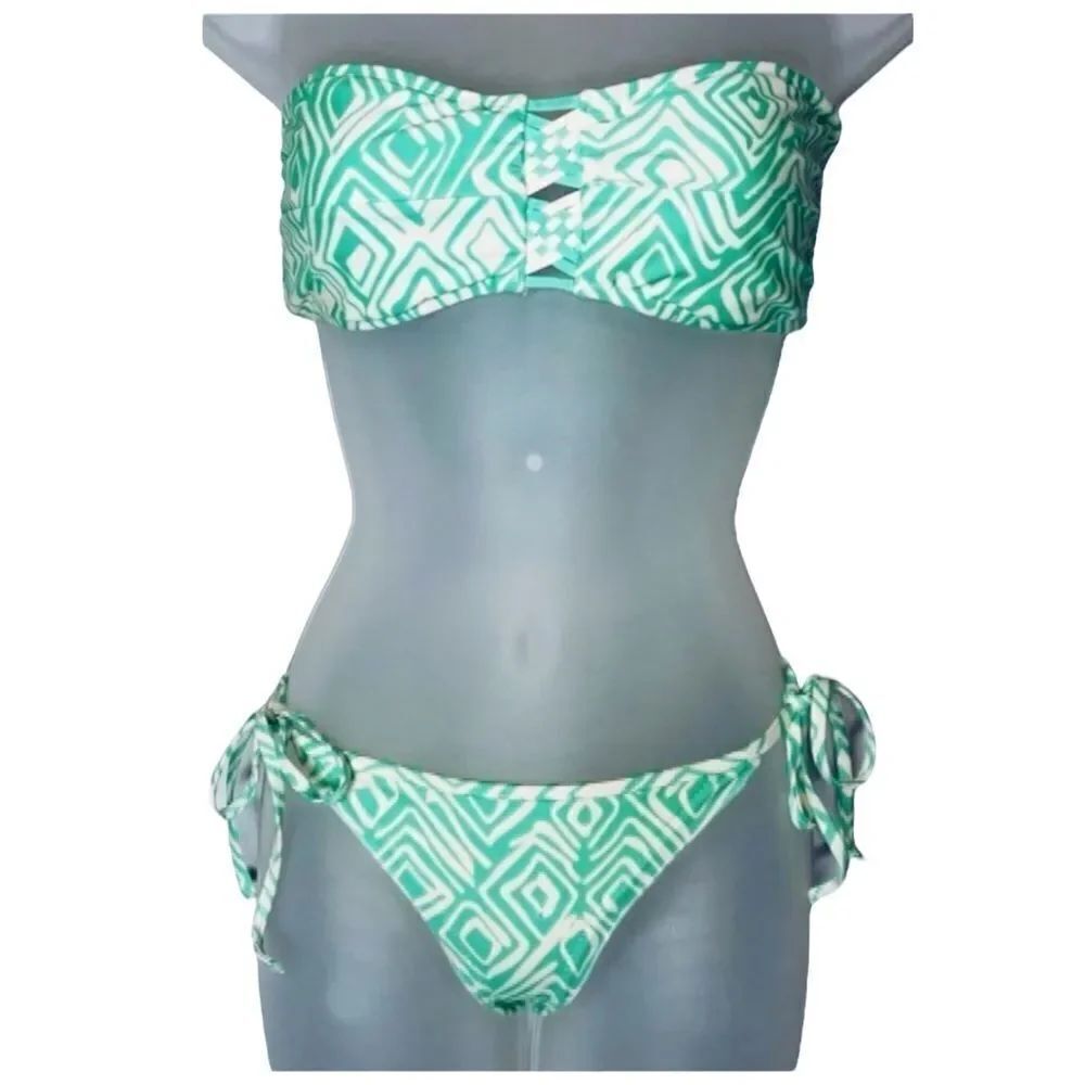EIDON Two Piece Bikini Set - Picture 2 of 8